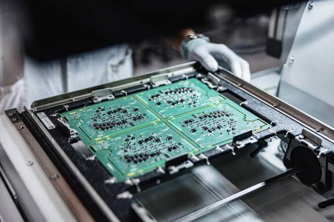 DFM vs. DFA in PCB Manufacturing: Understanding the Differences
