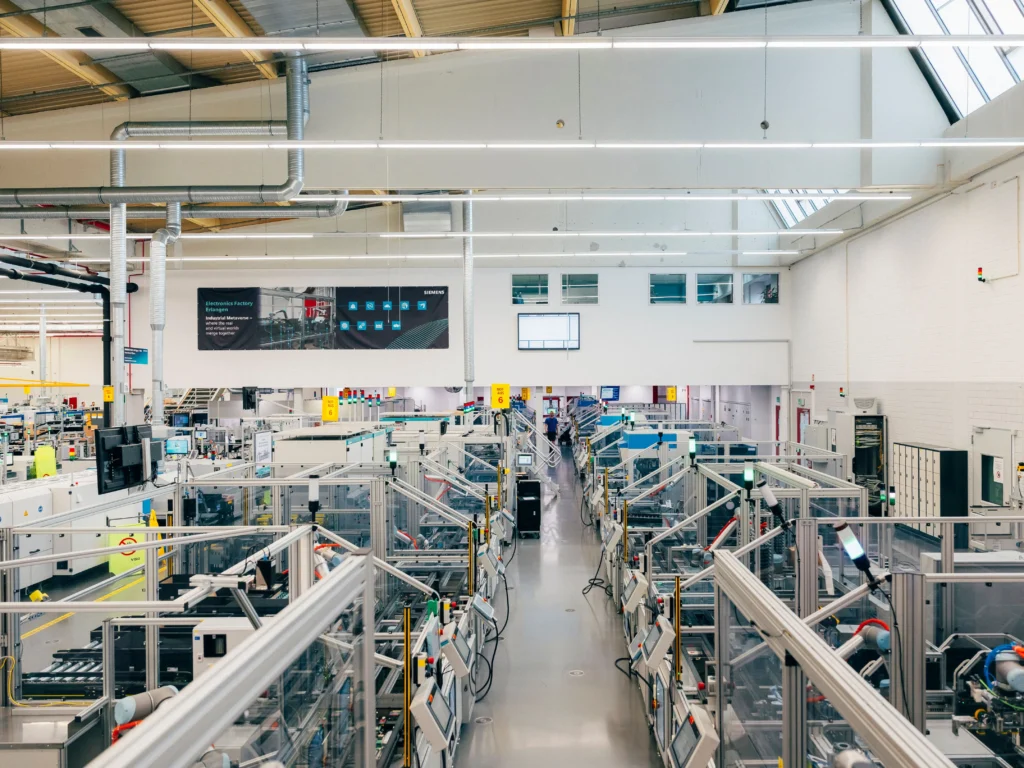 Dây chuyền sản xuất tự động tại nhà máy Siemens Erlangen Đức